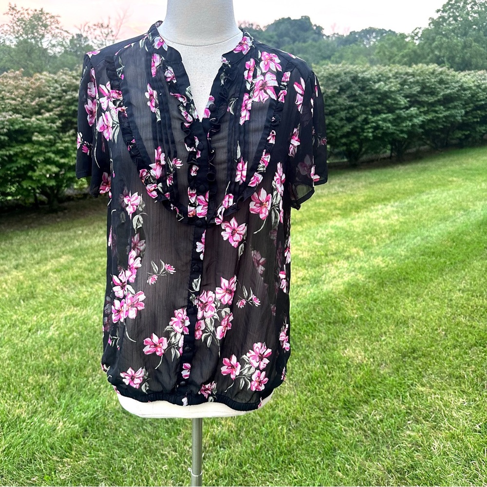 Torrid Black Floral Bubble Hem Blouse - Picture 4 of 16